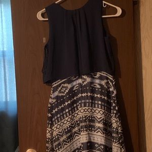i am selling this dark blue and white dress